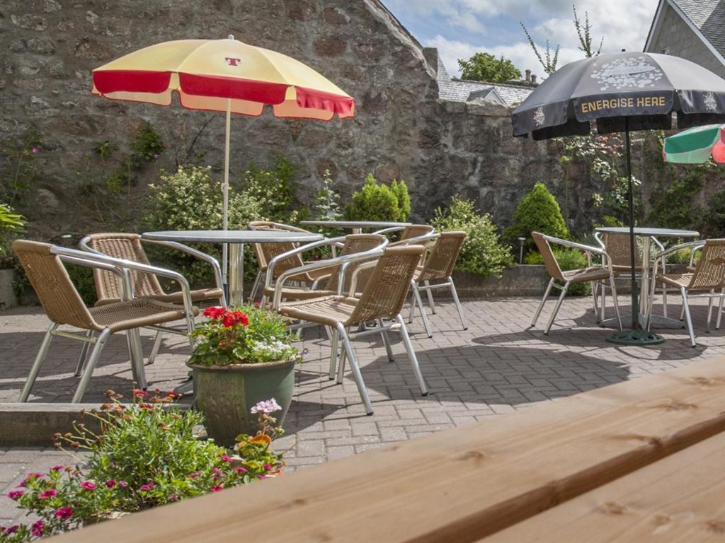 The Commercial Hotel Tarland Екстер'єр фото