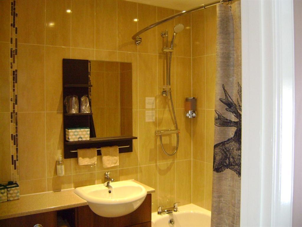 The Commercial Hotel Tarland Екстер'єр фото