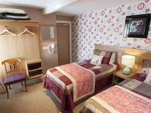 The Commercial Hotel Tarland Екстер'єр фото