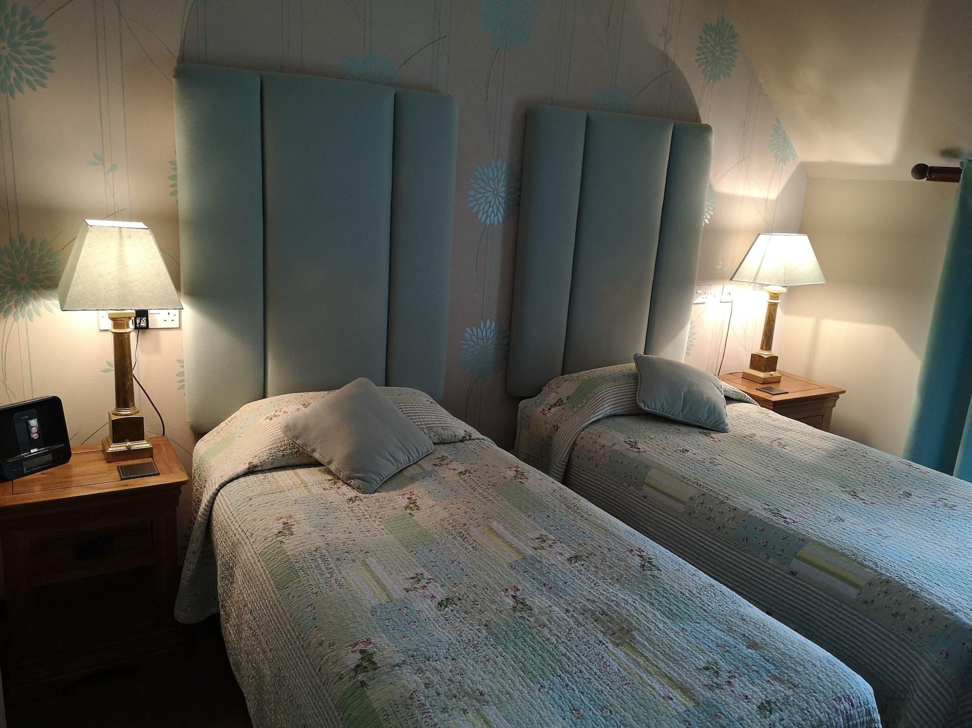 The Commercial Hotel Tarland Екстер'єр фото