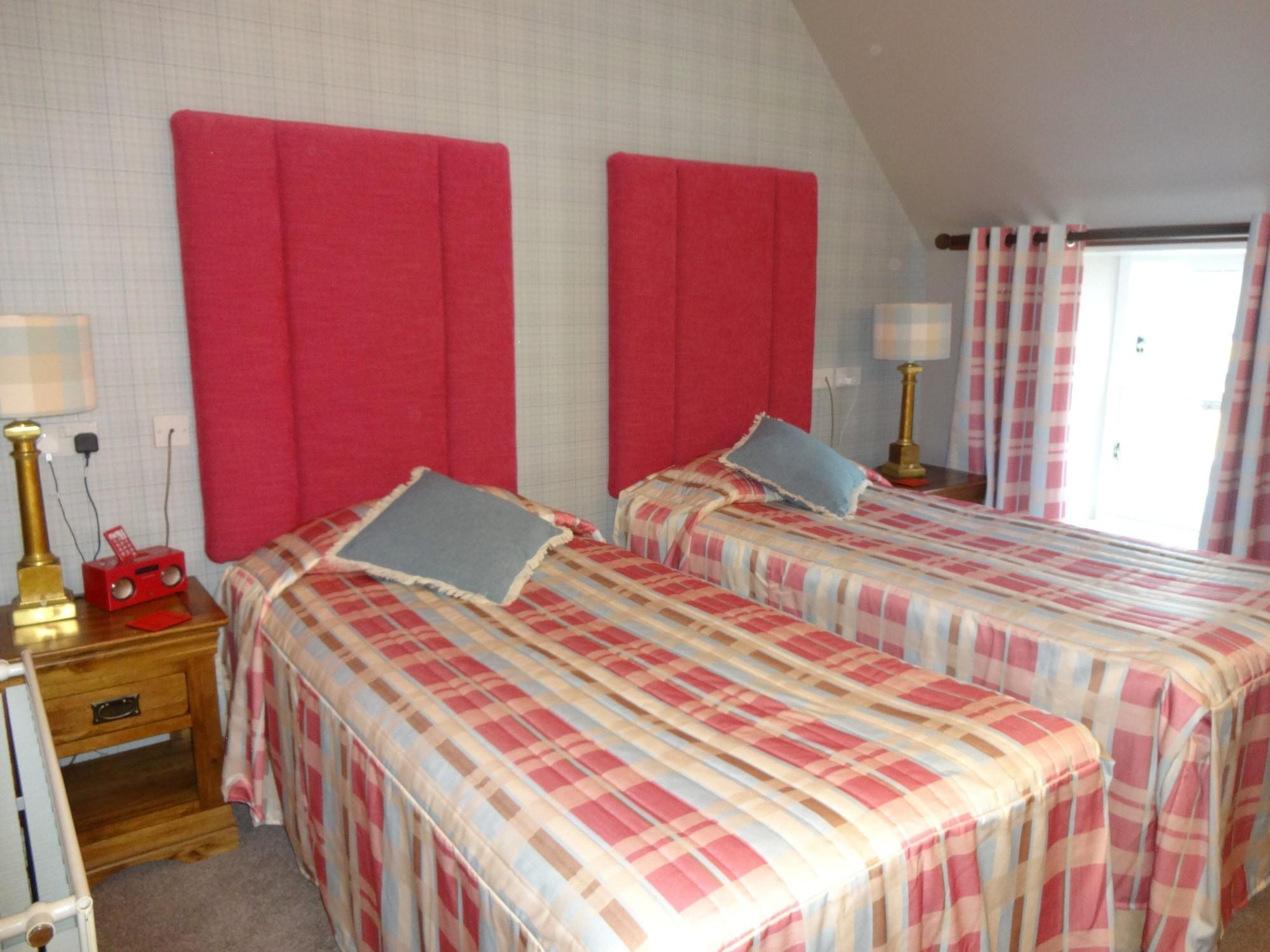 The Commercial Hotel Tarland Екстер'єр фото
